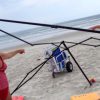 busted-two-women-caught-stealing-a-canopy-on-the-beach-then-attack