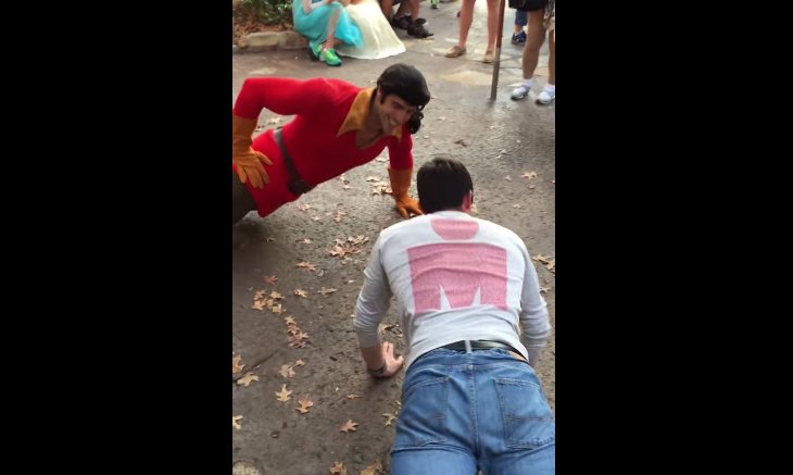 ffa06fe6f9496eff34aaa312dc425578-why-you-should-never-challenge-a-disney-world-gaston-to-a-push-up-cont