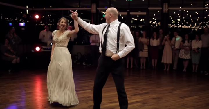 Vader danst epic met zijn dochter op haar bruiloft