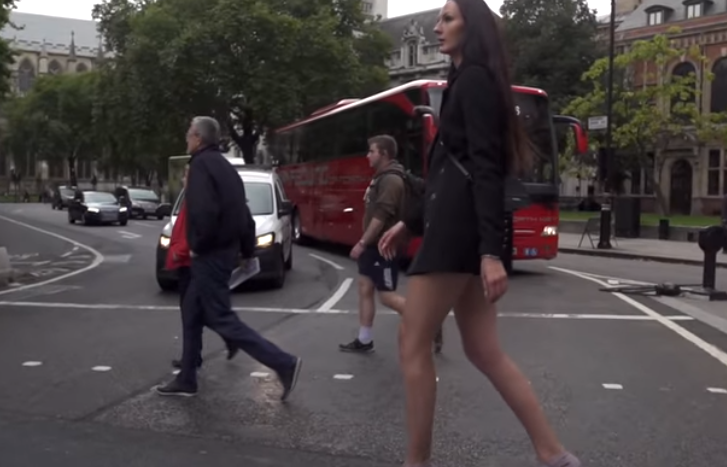 Vrouw met langste benen ter wereld