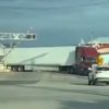 vrachtwagen botsing trein