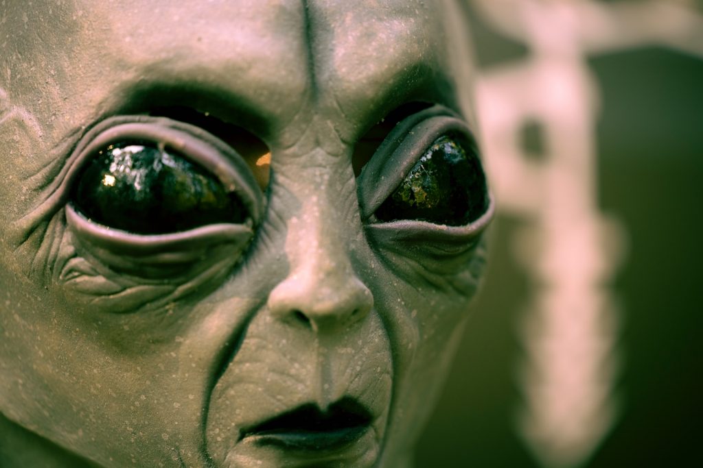 Amerikaanse politicus waarschuwt voor alien-technologie: 'We kunnen er niets tegen doen'