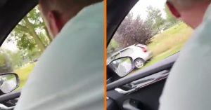 En daarom parkeer je niet tegen een boom