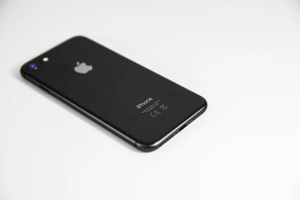 Ex-Apple Medewerker Onthult iPhone Geheimen