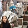 Brusselse YouTuber schokt met stunts: Passagiers besmeurd voor views