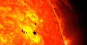 Onderzoekers trekken aan de bel: Zonnestormen kunnen spoorwegsysteem bedreigen