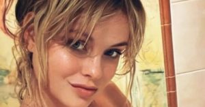 Sylvana IJsselmuiden laat bijna teveel zien met pikante badkamer foto