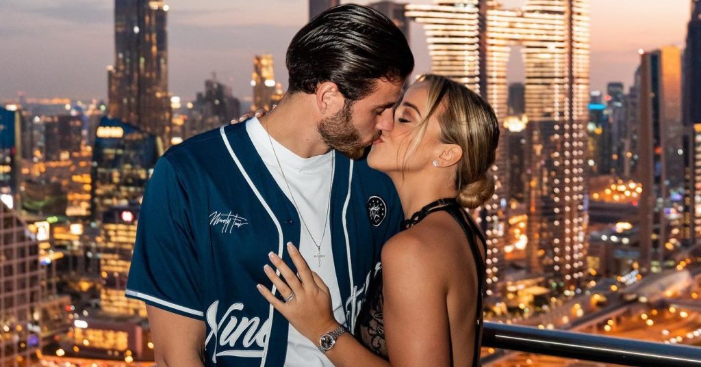 Wesley Hoedt en Emma Heesters: Een Liefdeshereniging tegen de Verwachtingen in