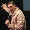 Stand-up comedian Andrew Schulz deelt hilarische kijk op pietendiscussie