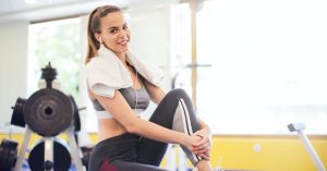 Vrouw Stopt Sportschool Stalker met Stille Scheet