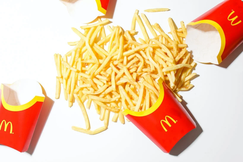 Hoe een Sluwe Gast Gratis McDonald's Scoorde met een Beetje AI-Hulp