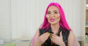 Vrouw met grootste jukbeenderen ter wereld slaat terug naar haters