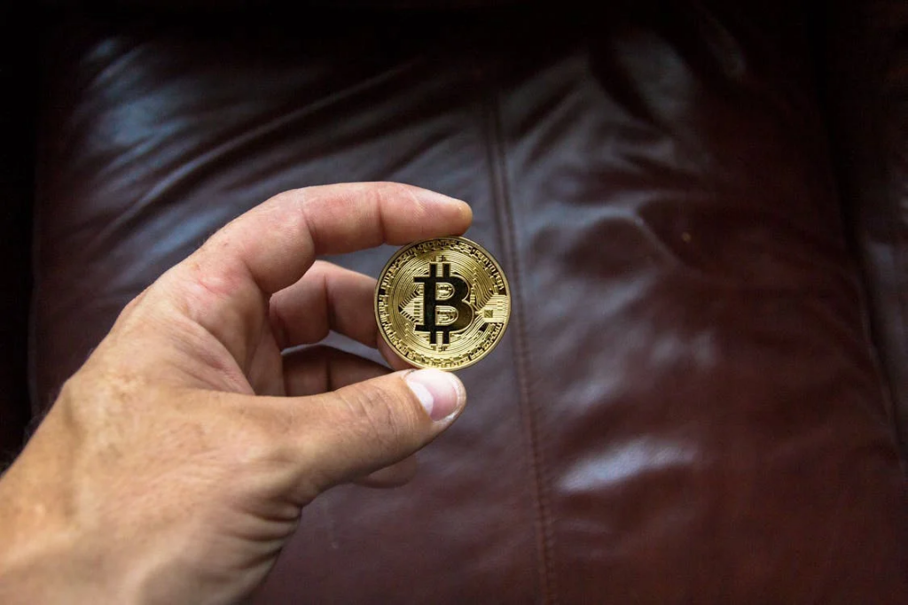 Verloren Bitcoin Fortuin: Ex Gooit Schijf van 225 Miljoen Weg