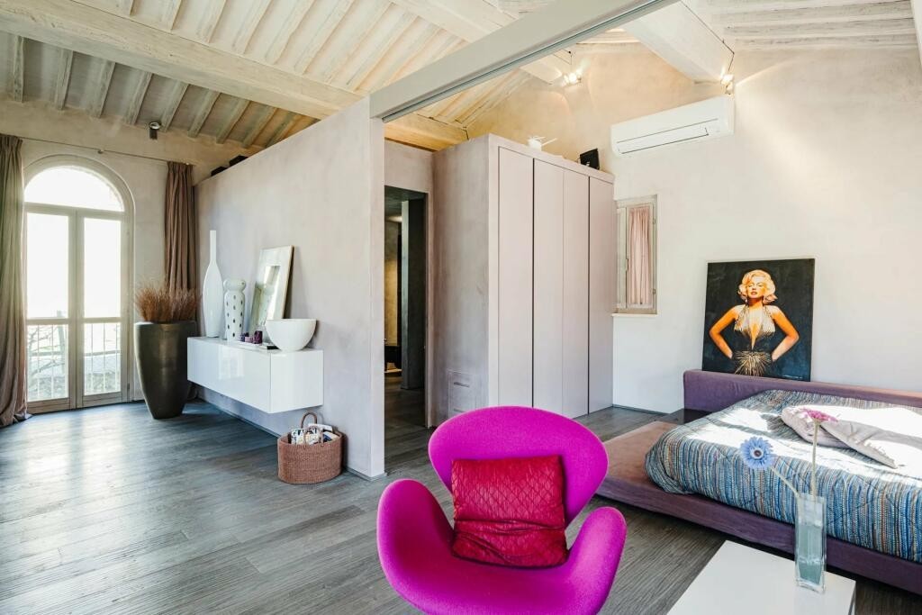Deze villa in Florence, Italië koop je voor de prijs van een rijtjeshuis!