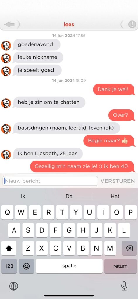 Onschuldig spelletje Wordfeud met politieagente neemt vreemde wending na 'random vraag'...1