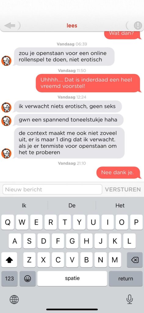 Onschuldig spelletje Wordfeud met politieagente neemt vreemde wending na 'random vraag'...5