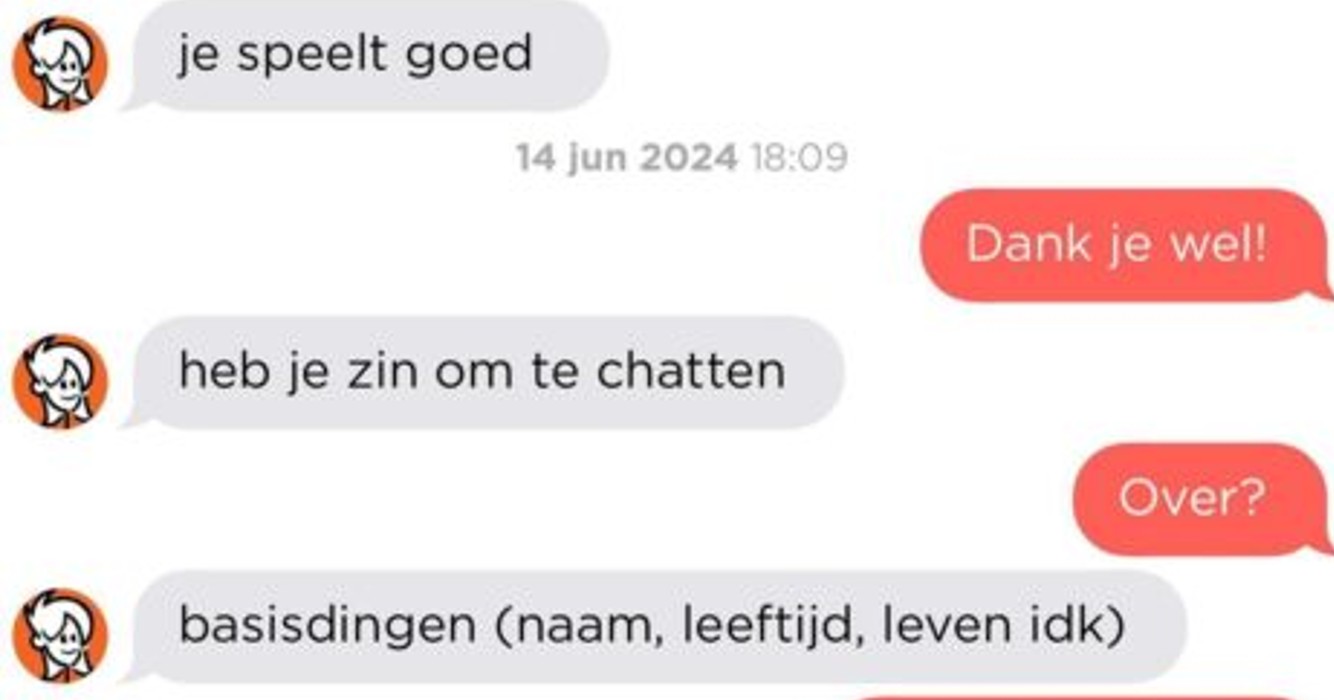 Onschuldig spelletje Wordfeud met politieagente neemt vreemde wending na 'random vraag'...2