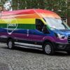 PostNL-klantenservice slaat terug naar mensen die boos zijn om regenboogbussen