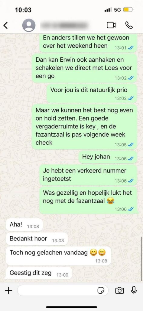 Vrouw ontvangt verkeerd verstuurd appje van onbekend nummer en besluit spelletje mee te spelen