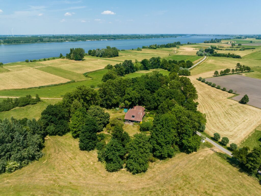 afgelegen villa aan het water is perfect voor introverten