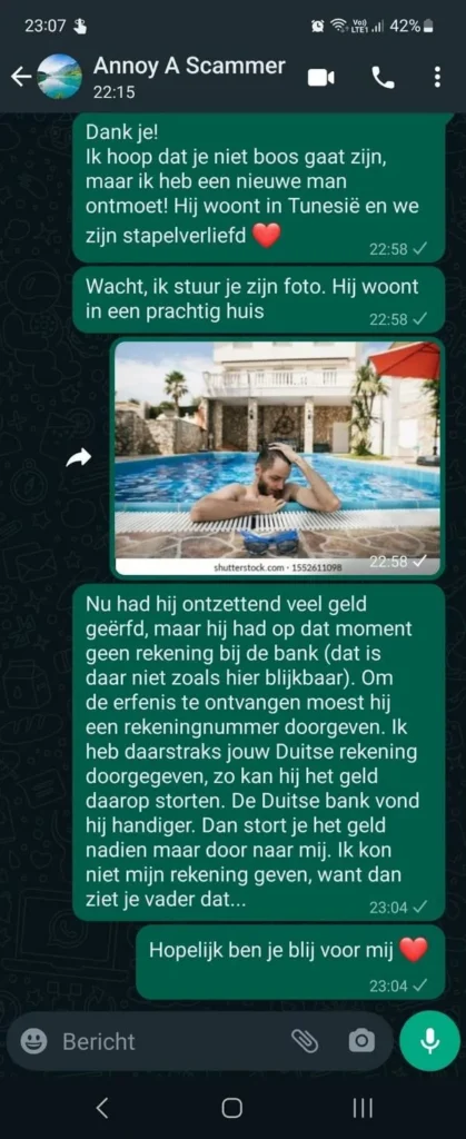 'Moeder' drijft Whatsapp-oplichter compleet tot wanhoop door hem aan het lijntje te houden