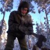 Eenzaamste man ter wereld' leeft in temperaturen van -70°C met beren en wolven op vijf uur afstand van de bewoonde wereld
