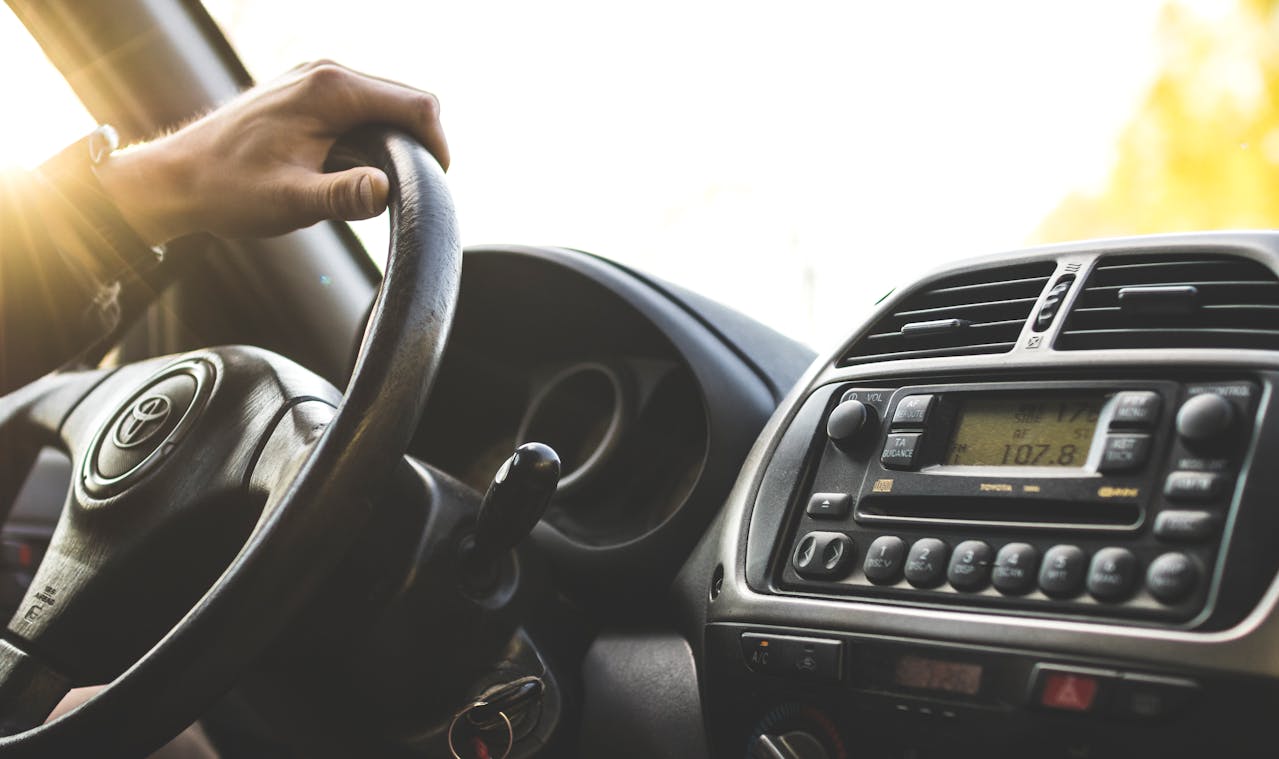 Deze knop op je dashboard kan je wel 10% brandstof besparen!