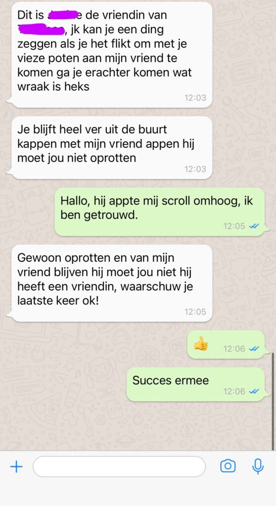 Dame krijgt middenin de nacht een appje van een oude vriend maar de volgende dag escaleert het gesprek ineens