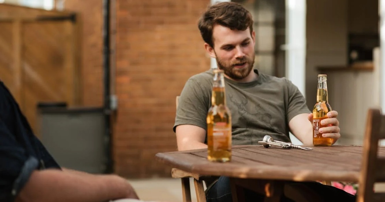 Onderzoek wijst uit of mensen écht de waarheid vertellen als ze dronken zijn