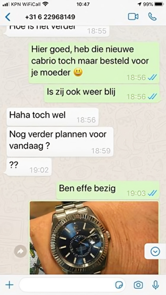 Geniale 'vader' laat Whatsapp-oplichter denken dat hij miljonair te pakken heeft