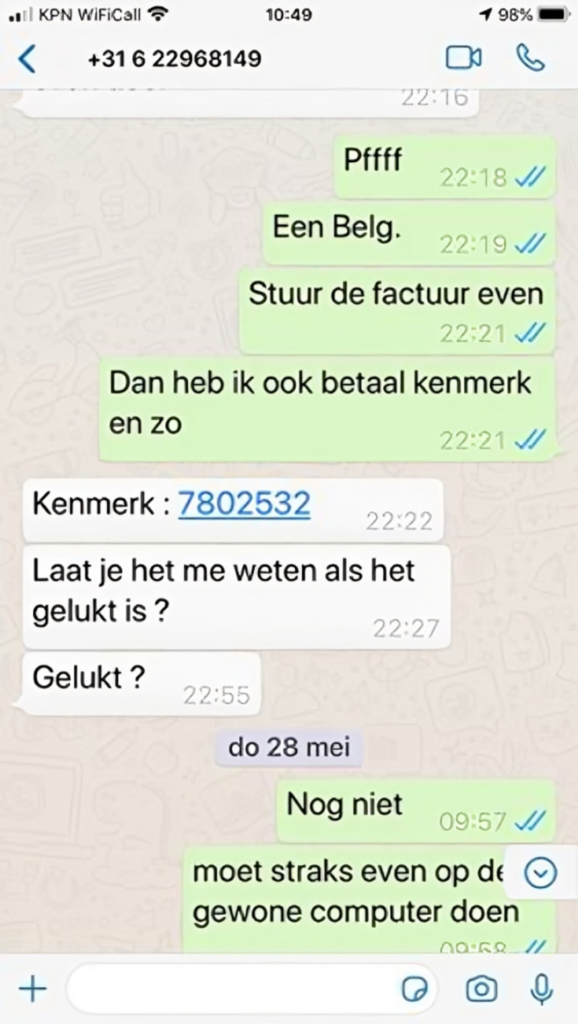 Geniale 'vader' laat Whatsapp-oplichter denken dat hij miljonair te pakken heeft