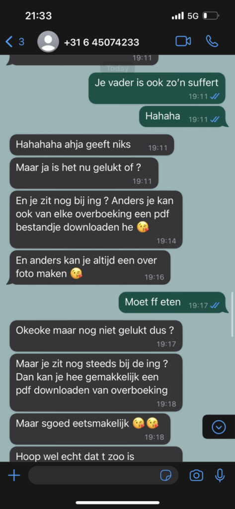 Gast drijft Whatsapp-oplichter tot wanhoop door hem urenlang aan het lijntje te houden8