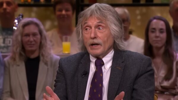 Johan Derksen laat man uit de studio verwijderen 'Dit pik ik niet!'