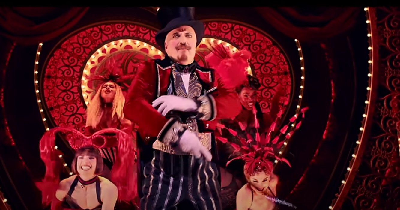 Hitmusical Moulin Rouge! middenin show stilgelegd na slecht nieuws