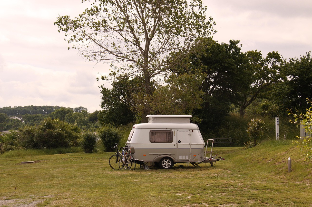 Hoe lang je een caravan of camper op je oprit mag hebben staan