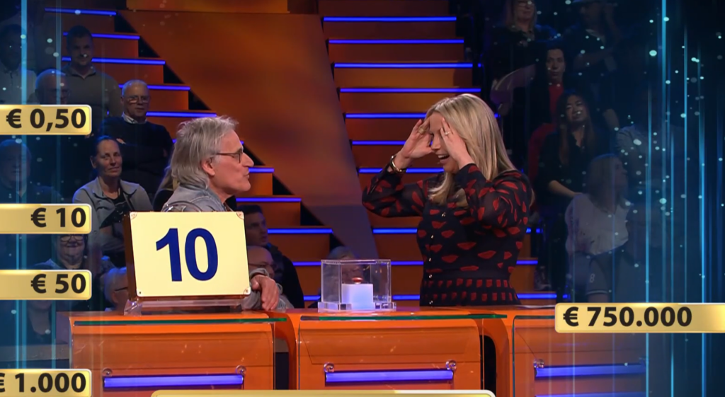Miljoenenjacht-kijkers gaan massaal los om jurk van Linda de Mol: 'Ma Flodder!'