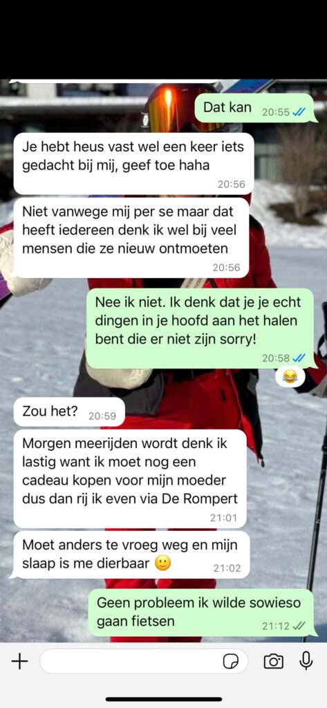 Nieuwe collega denkt dat hij te knap is omdat 'vrouwelijke collega's altijd gelijk met hem willen flirten'