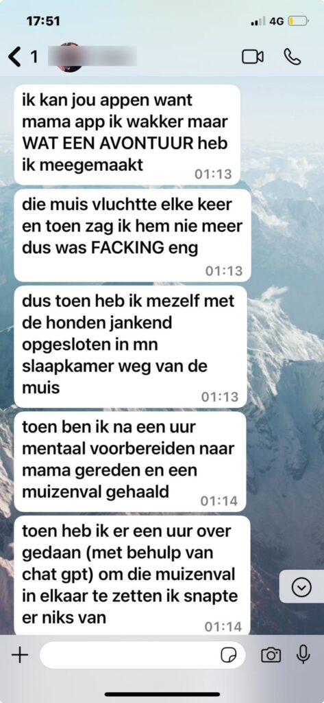 Meisje vangt muis in huis na intense jacht maar sluit uiteindelijk vriendschap met hem