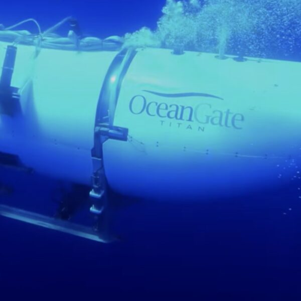 Titan sub documentaire Netflix trailer