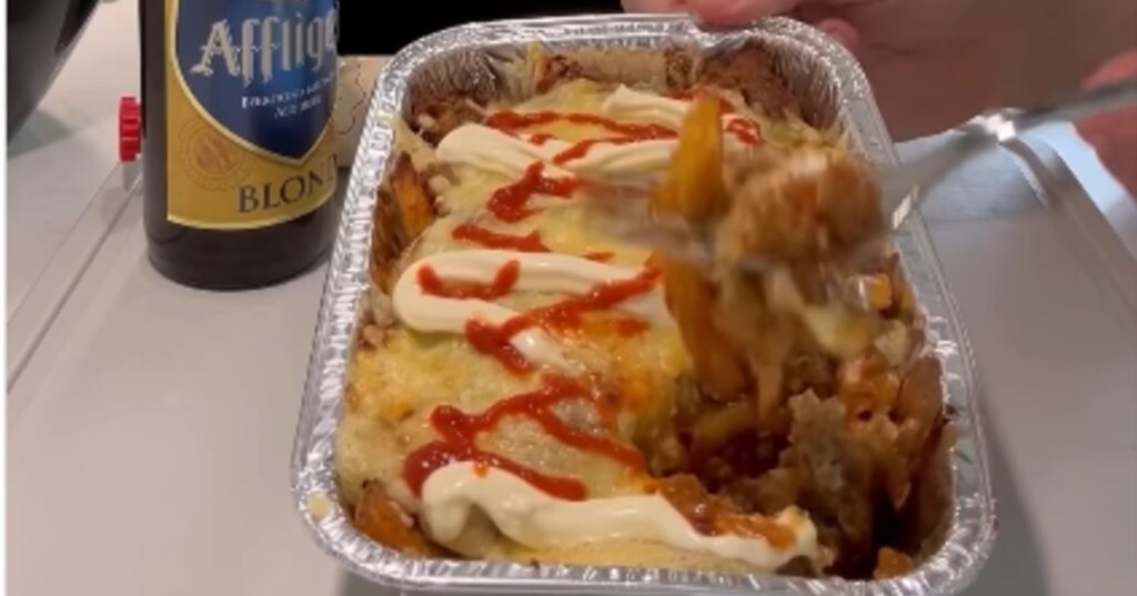 Deze Kapsalon Bal uit de Jus heeft alles om een instant classic te worden!
