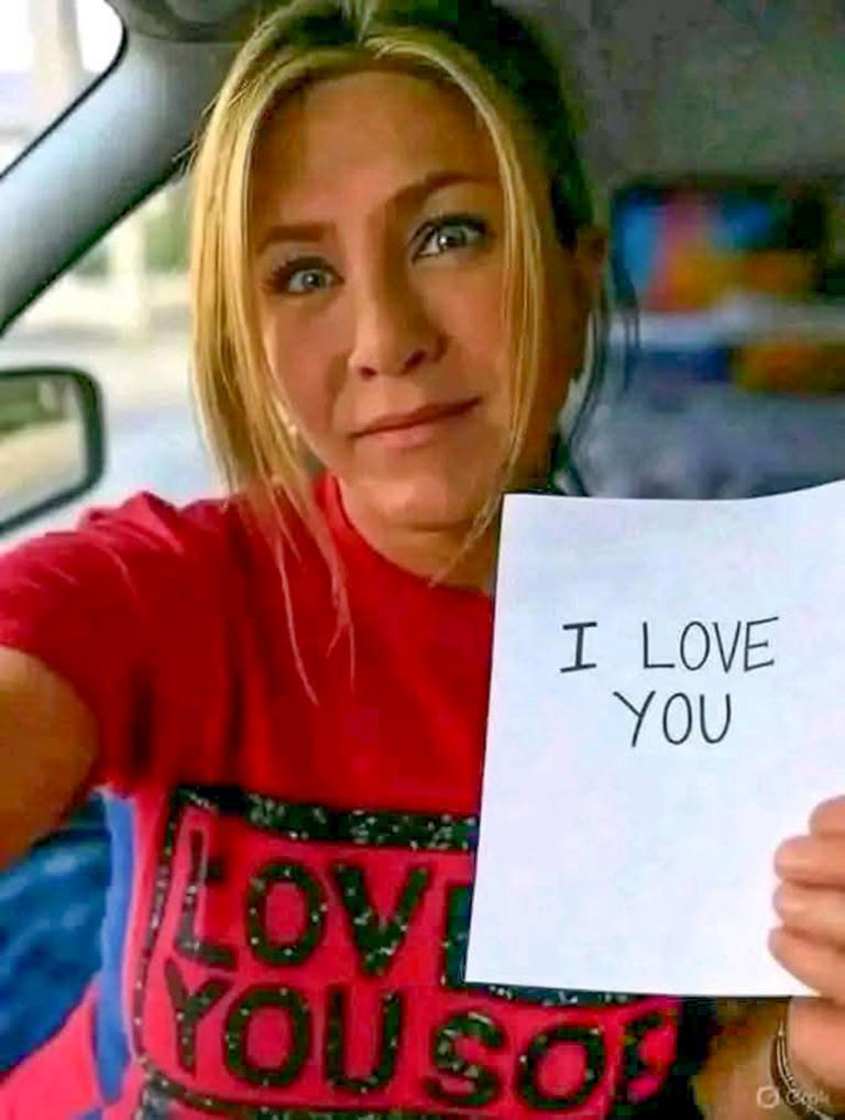 fake Jennifer Aniston