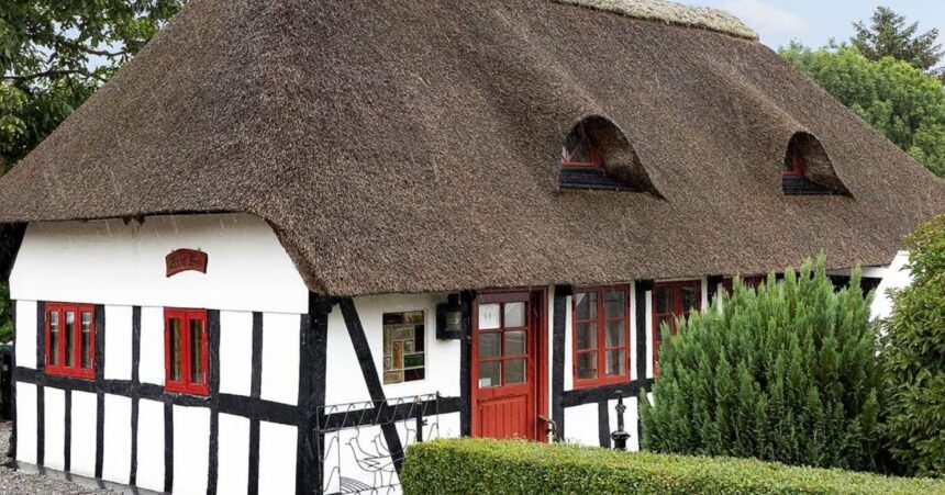 Charmante woonboerderij in Denemarken op half dagje rijden te koop voor minder dan een ton!