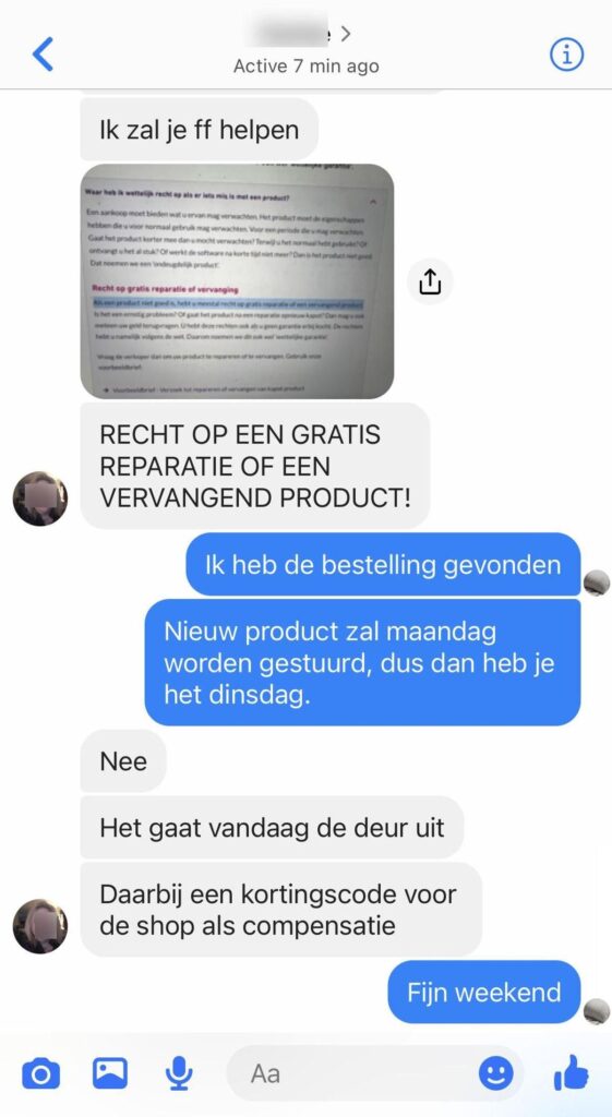 Totale 'Karen' gaat compleet los in chat van klantenservice vanwege gat in kussentje