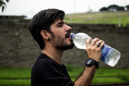 maand alleen water drinken