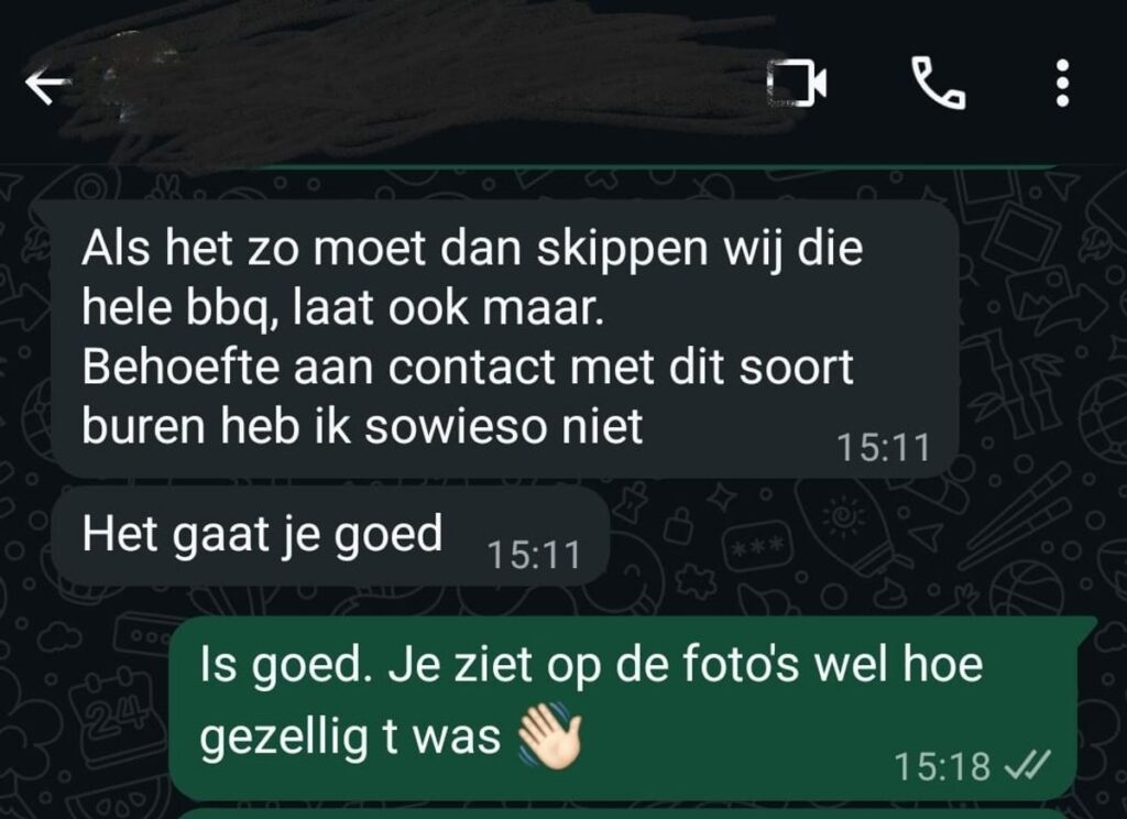 Buurt-app excaleert de pan uit omdat ene buur vindt dat andere buur niet genoeg haar best doet met hapjes voor buurtfeest