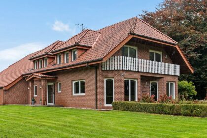 Supeluxe Duitse paardenboerderij op 200 meter van Nederlandse grens te koop voor een prikkie!