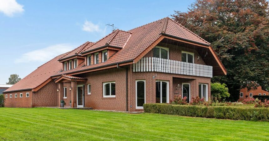 Supeluxe Duitse paardenboerderij op 200 meter van Nederlandse grens te koop voor een prikkie!