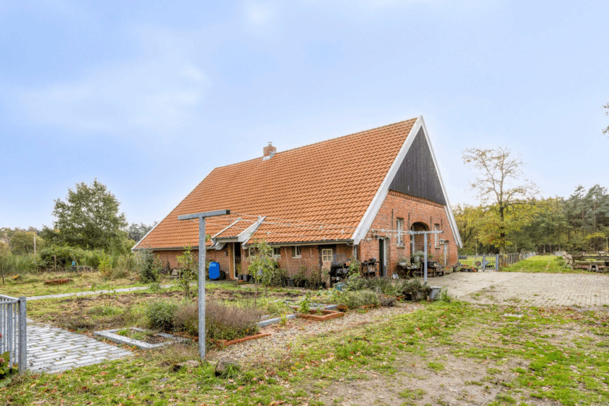 Prachtige Duitse woonboerderij op 5 minuten van de Nederlandse grens te koop voor een prikkie