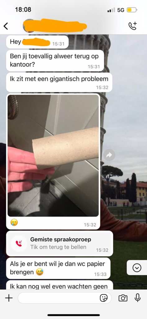 Gast moet met spoed terug naar werk om collega met een 'gigantisch probleem' te redden