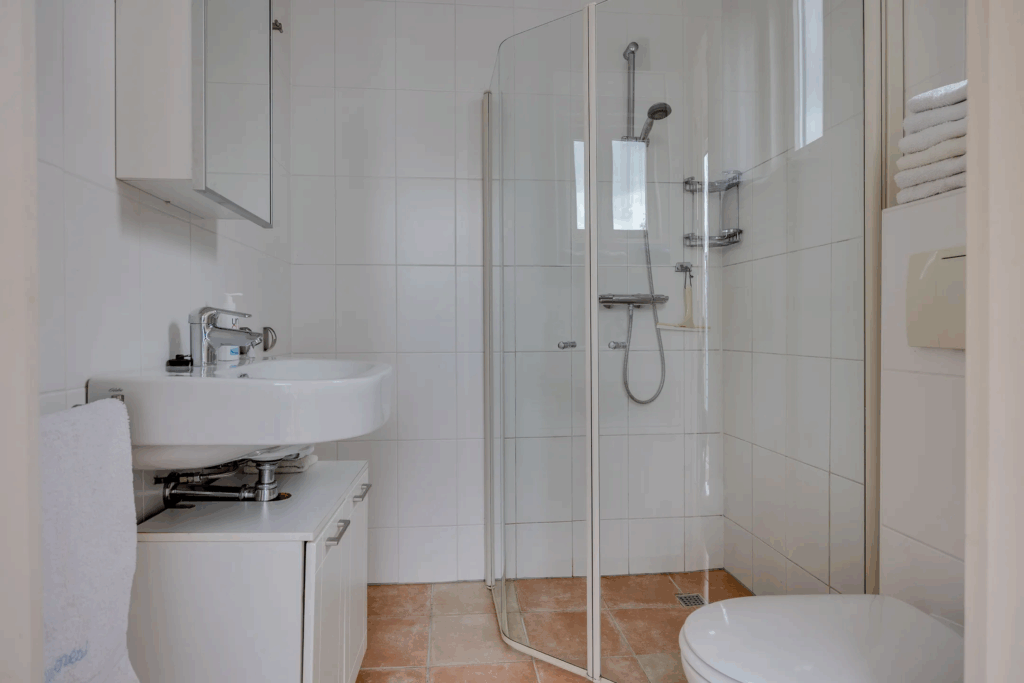 Privé-eiland in de Loosdrechtse plassen te koop op Funda